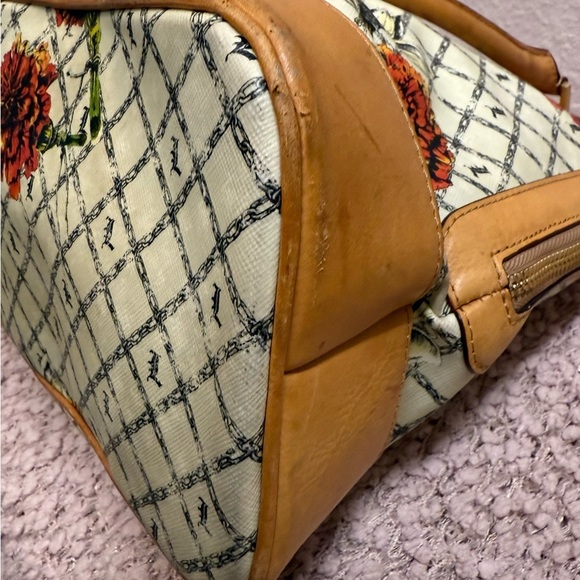 Vintage L.A.M.B. Bowler Handbag by Gwen Stefani - Picture 14 of 15